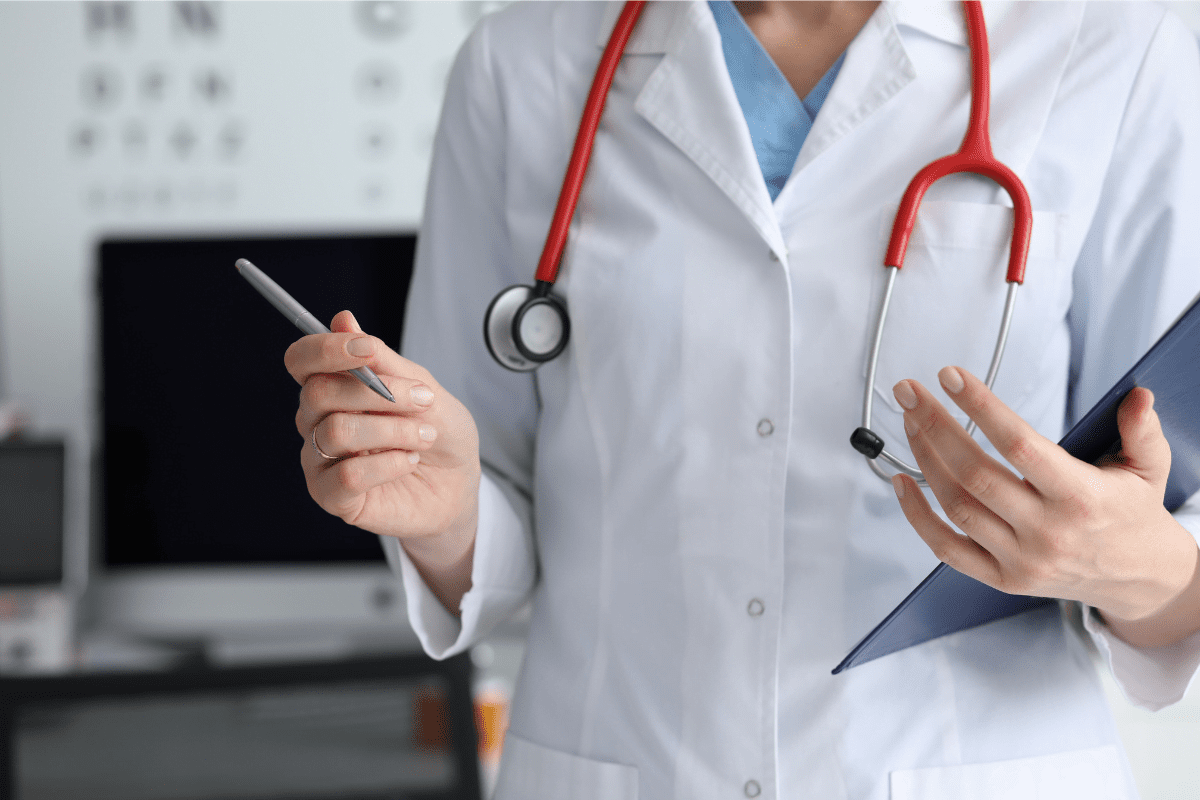 De l'Urgence à la Consultation : L'Organisation des Cliniques à l'Ère du Télésecrétariat